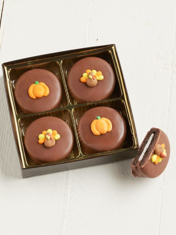 1 box of 4 Thanksgiving Chocolate Sandwich Cookies